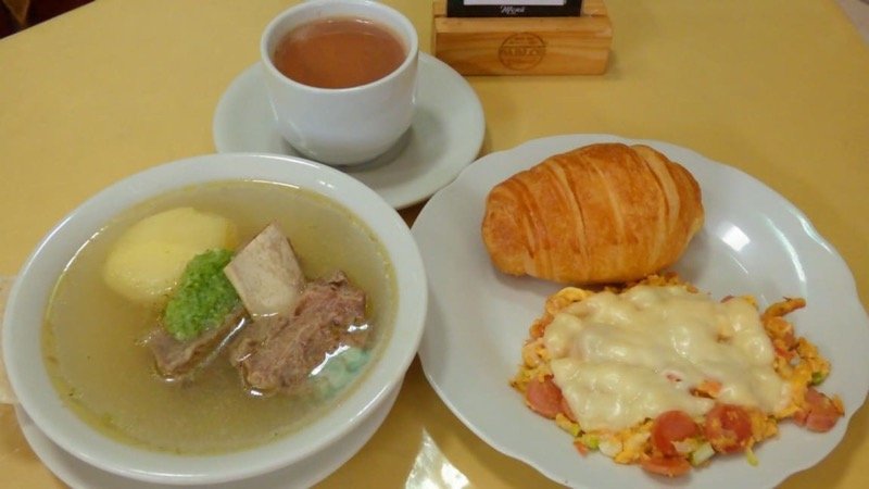 Pablos Restaurant — Desayunos 10